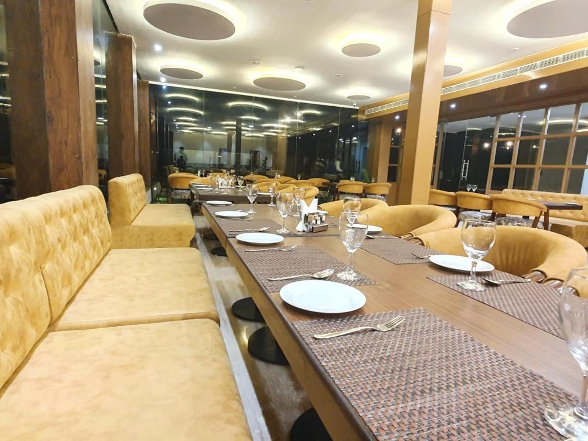 The Moziac Hotel Gwalior Luaran gambar